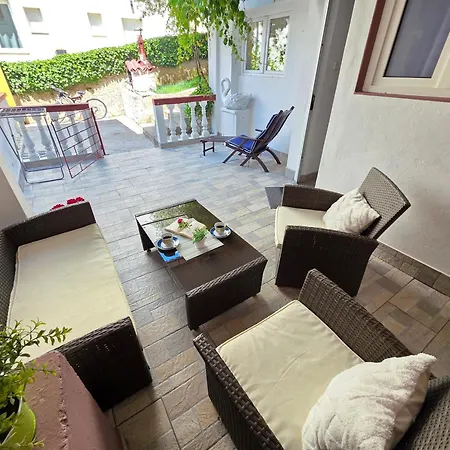 Josko Dole Ground Floor With Terrace * Crikvenica
