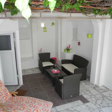 Josko Dole Ground Floor With Terrace * Crikvenica